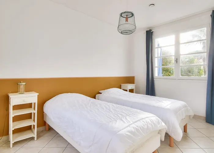 Casa de Férias Piscine, 600m De La Plage, 6 Adultes 4 Enfants *